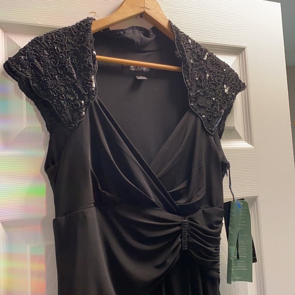 Scarlet Nite Missy 6 Traditional Black Dress - Picture 4 of 16